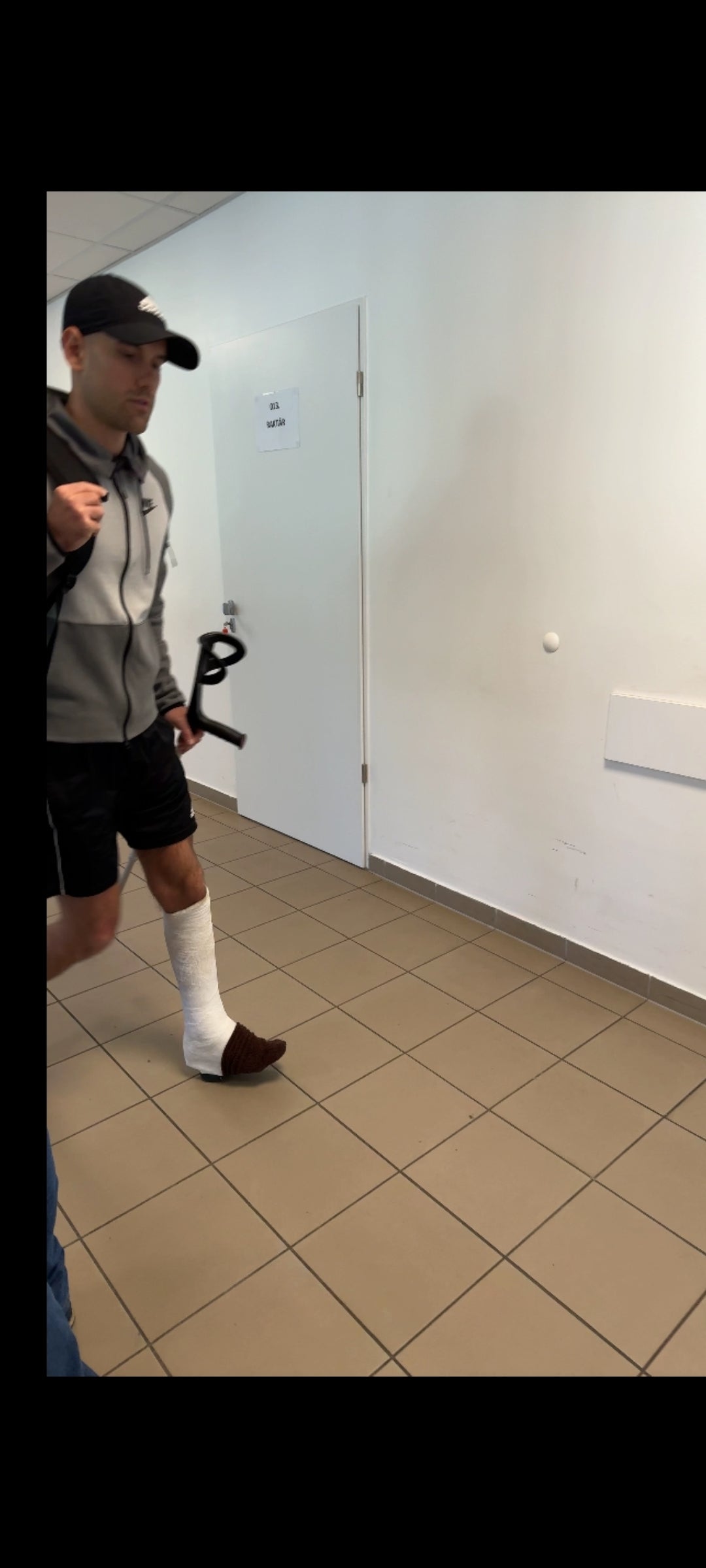 Guy in hospital slwc sock